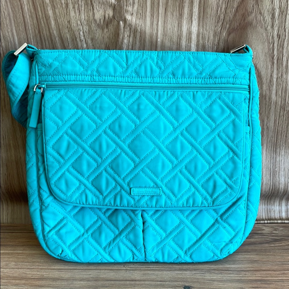 Pre-owned Vera Bradley Classic Turquoise Hipster Crossbody Quilted Microfiber